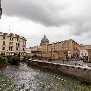 Guest house All'ombra Del Cupolone Rome